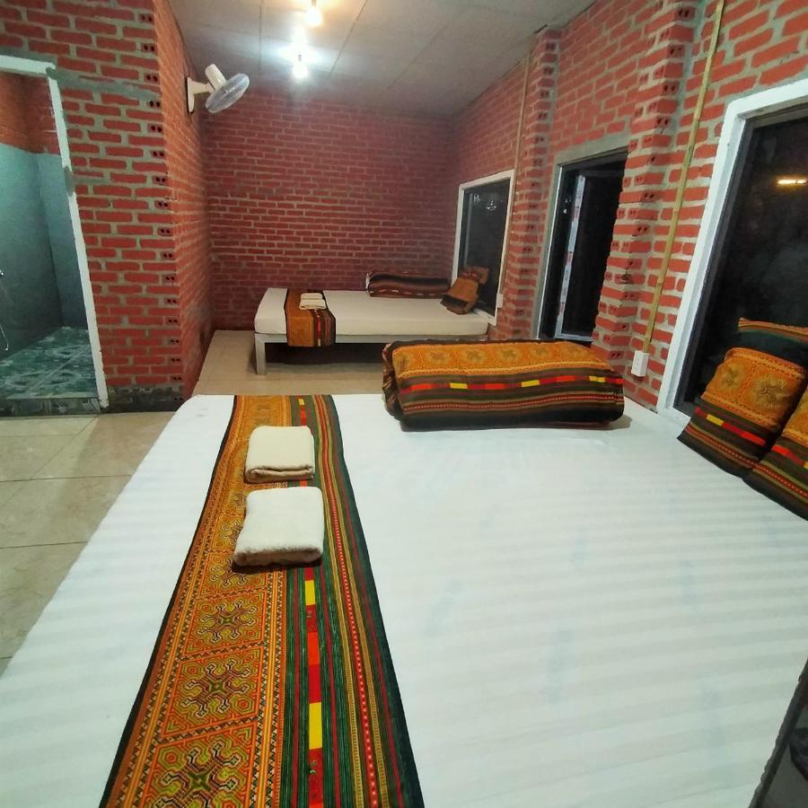 Du Gia Homestay Friendly Làng Cac Exterior foto